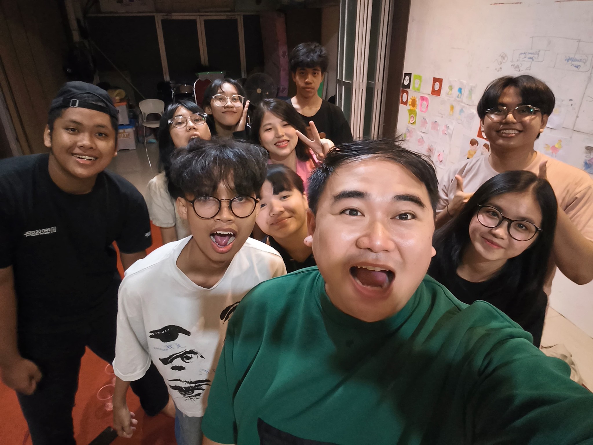 Swafoto peserta Youth Rising Generation