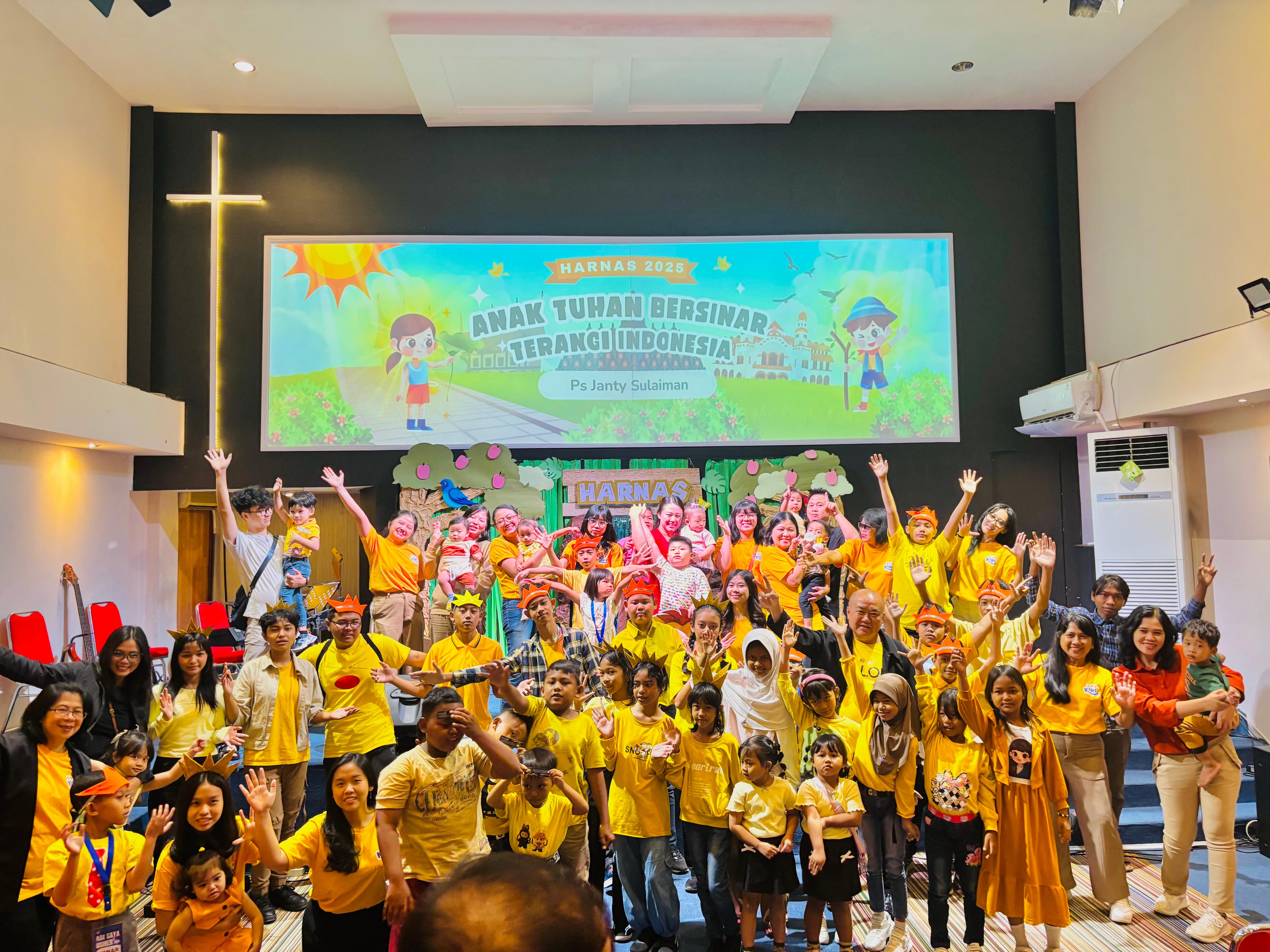 Foto grup ibadah Joy Kids di Gereja GPPK Graha Charismata Semarang